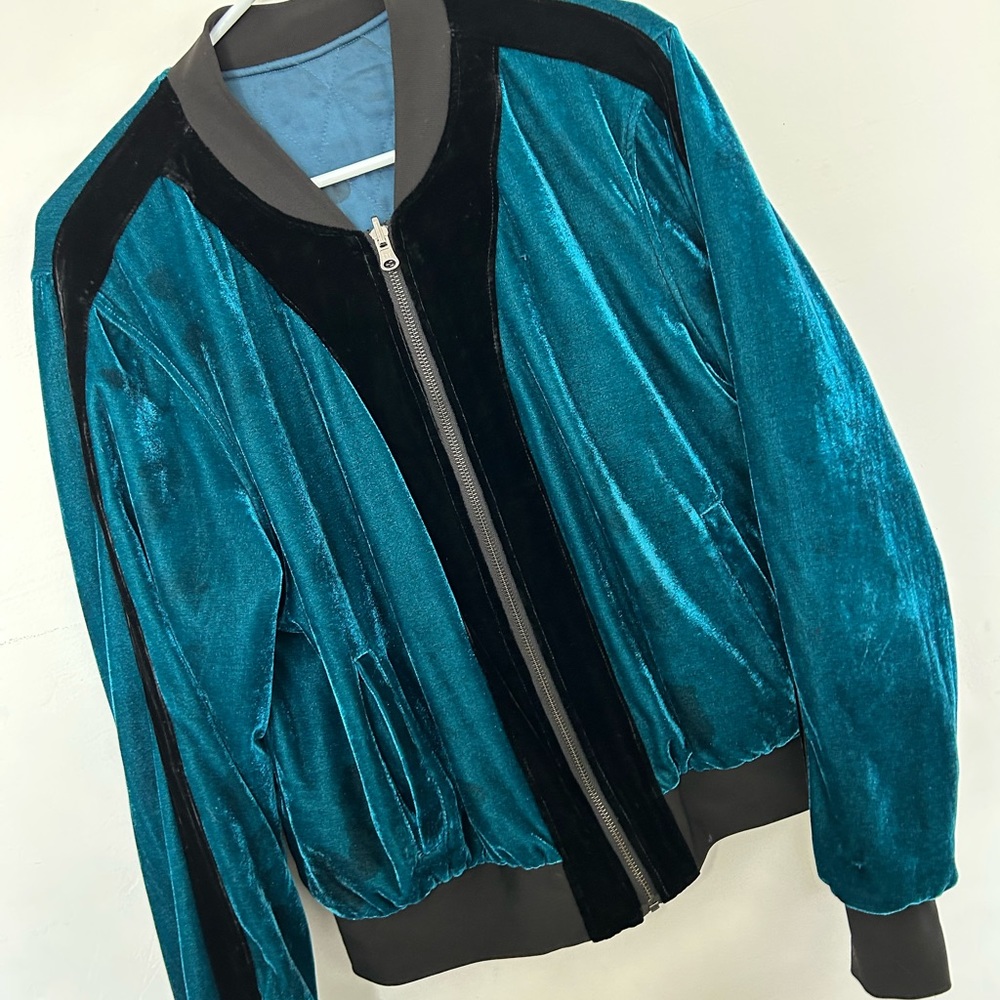 Pam & Gela Women’s Full-Zip Bomber Jacket Quilted Velour Aqua Teal Soft Light - Picture 7 of 8